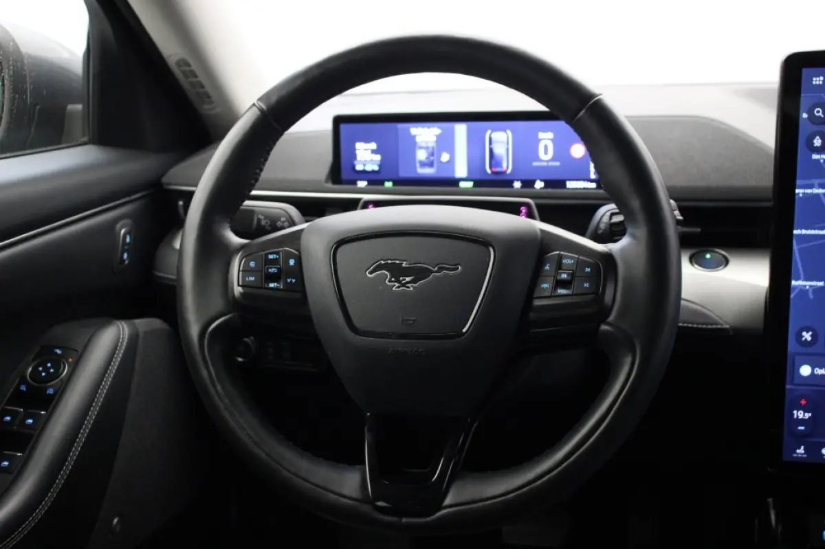 RWD 75 KWH - Carplay, Camera, Stuur/Stoel Verw. Leer, B&O, SOH 94,5%