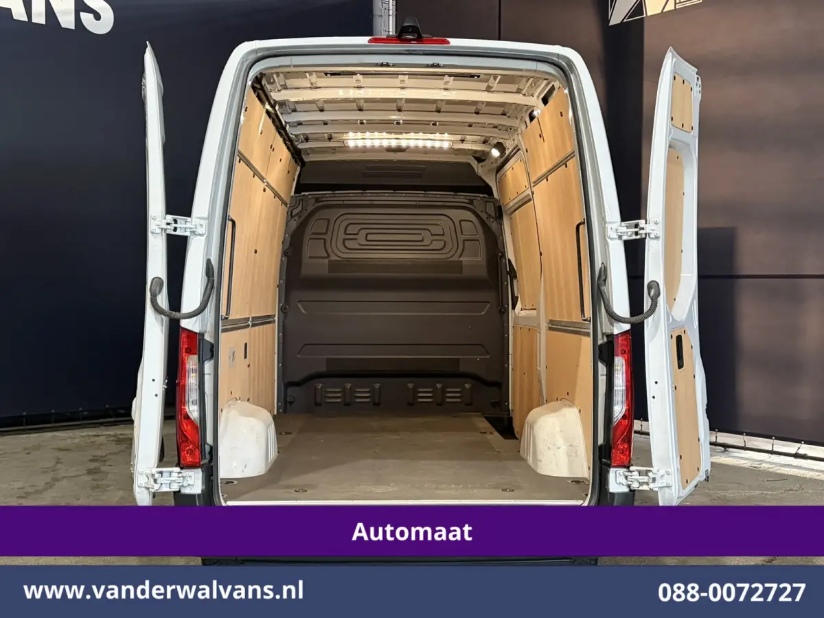 317 CDI 170pk 9G-Tronic Automaat L2H2 2025 model Euro6 Airco | Camera | Navigatie | Adaptieve Cruisecontrol | LED Chauffeursstoel, Stoelverwarming, Parkeersensoren, Bjrijdersbank