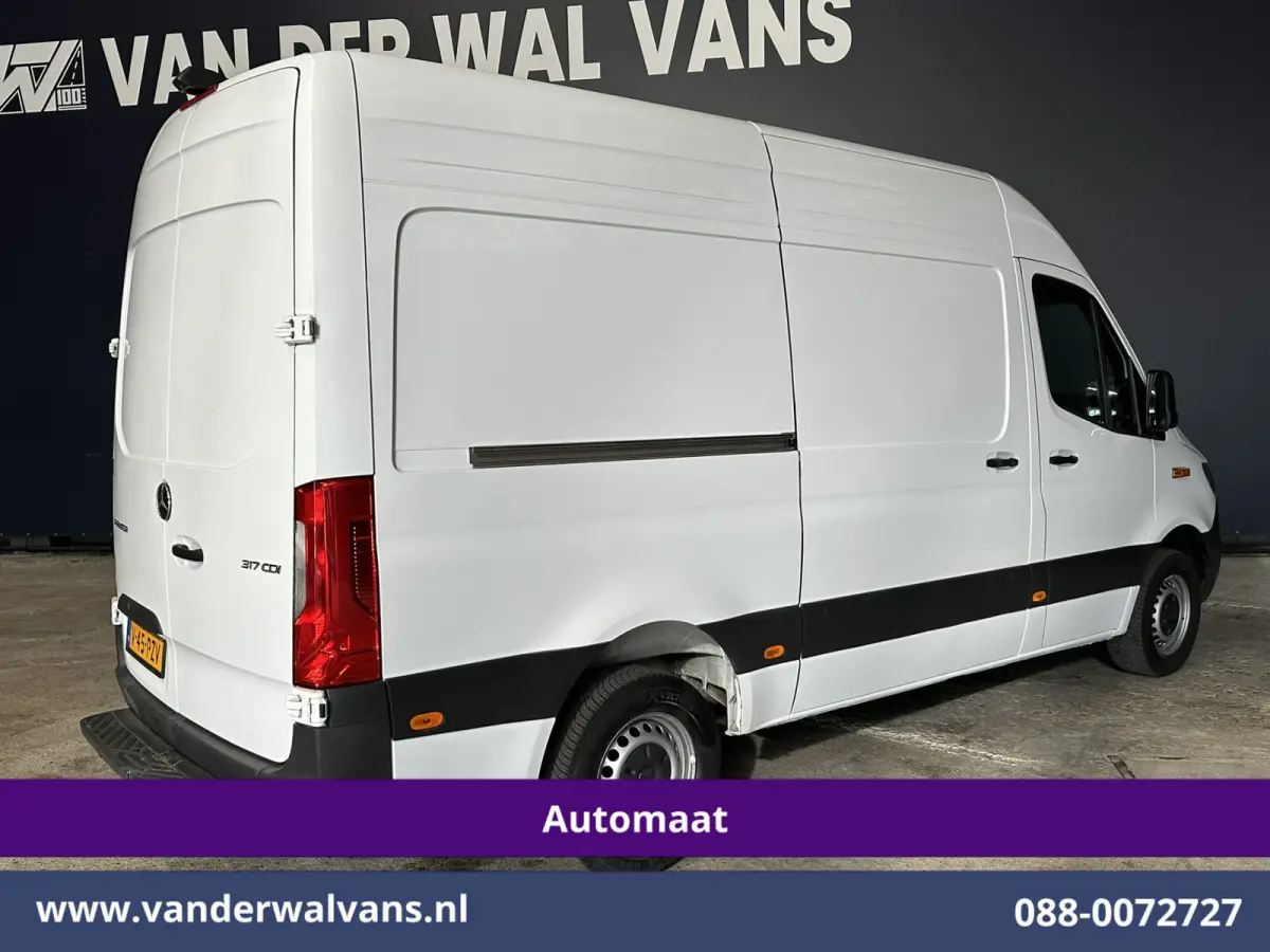 317 CDI 170pk 9G-Tronic Automaat L2H2 2025 model Euro6 Airco | Camera | Navigatie | Adaptieve Cruisecontrol | LED Chauffeursstoel, Stoelverwarming, Parkeersensoren, Bjrijdersbank