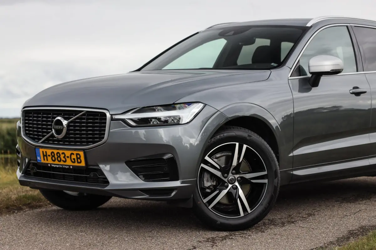 2.0 T5 R-Design ✅ Leder ✅ H/K ✅ Camera