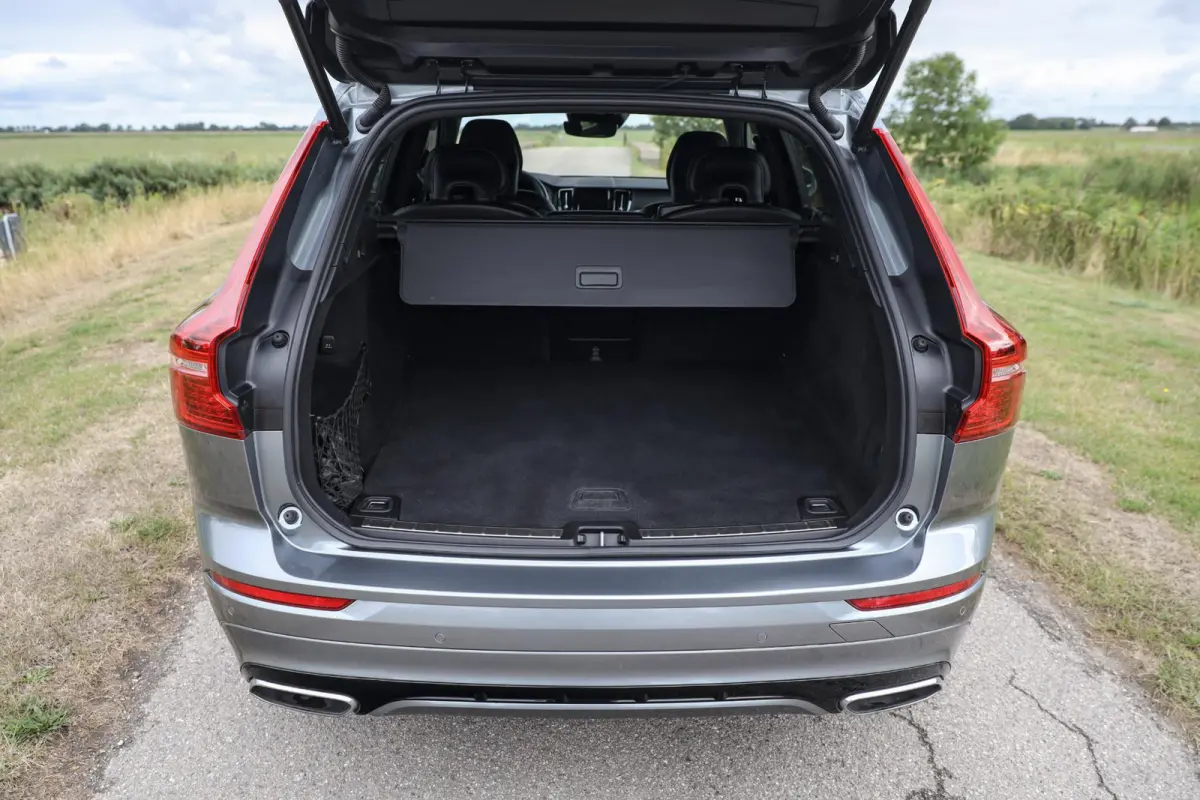 2.0 T5 R-Design ✅ Leder ✅ H/K ✅ Camera
