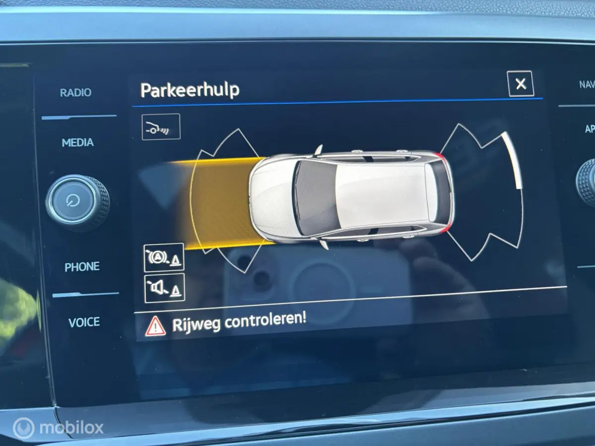 1.0 TSI R-Line 110 pk Panoschuifdak Navigatie DSG