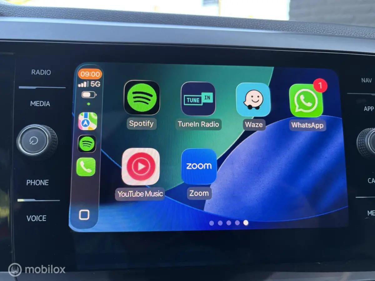 1.0 TSI R-Line 110 pk Panoschuifdak Navigatie DSG