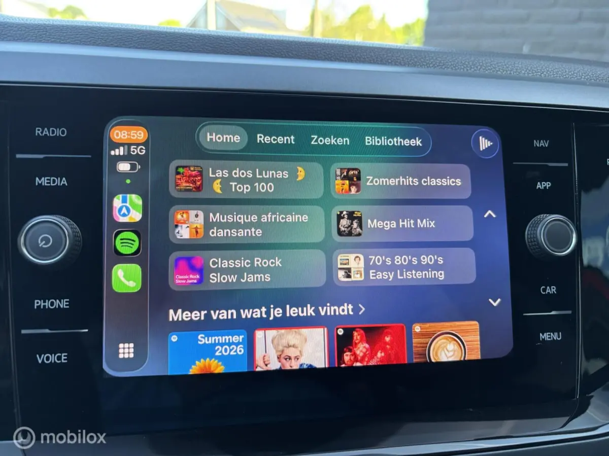 1.0 TSI R-Line 110 pk Panoschuifdak Navigatie DSG