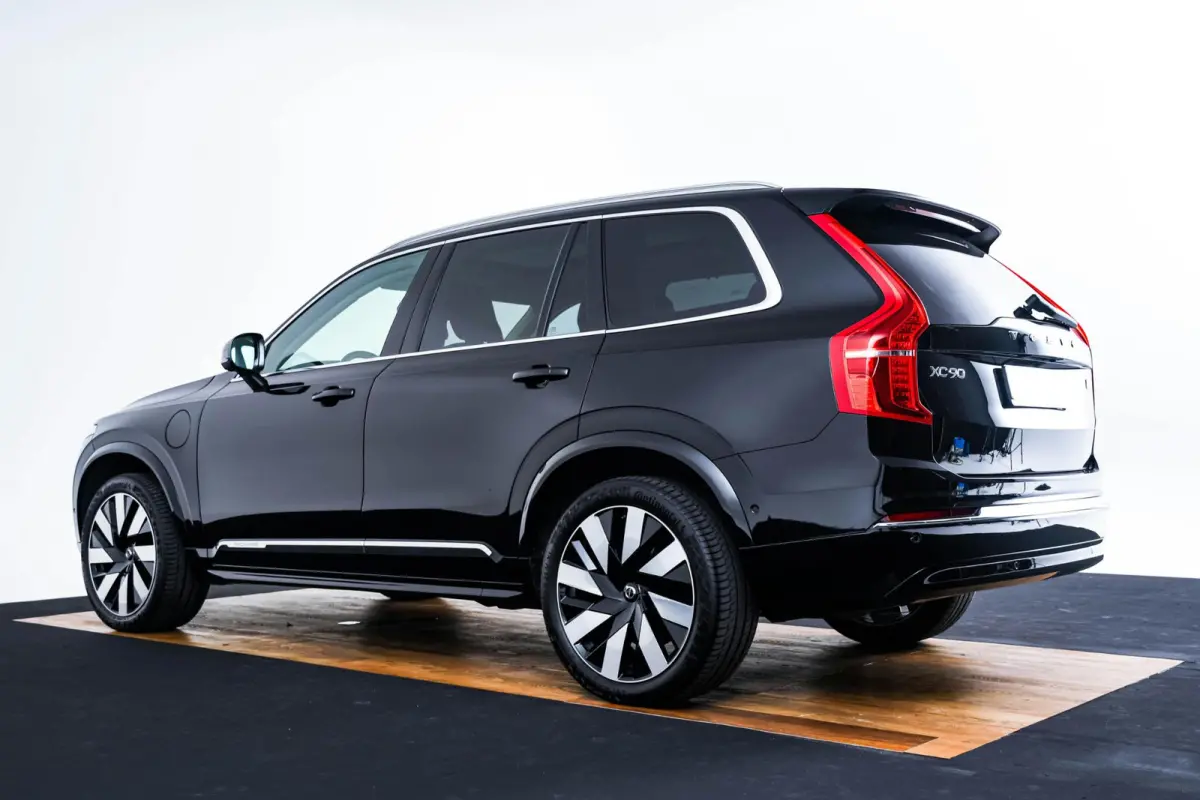 2.0 T8 Recharge AWD Plus Bright Trekhaak - Panoramadak - Adaptieve Cruise Control - Harman Kardon - Visual Park Assist - Stoelverwarming voor/achter - Verwarmbare voorruit - Getinte Ruiten -