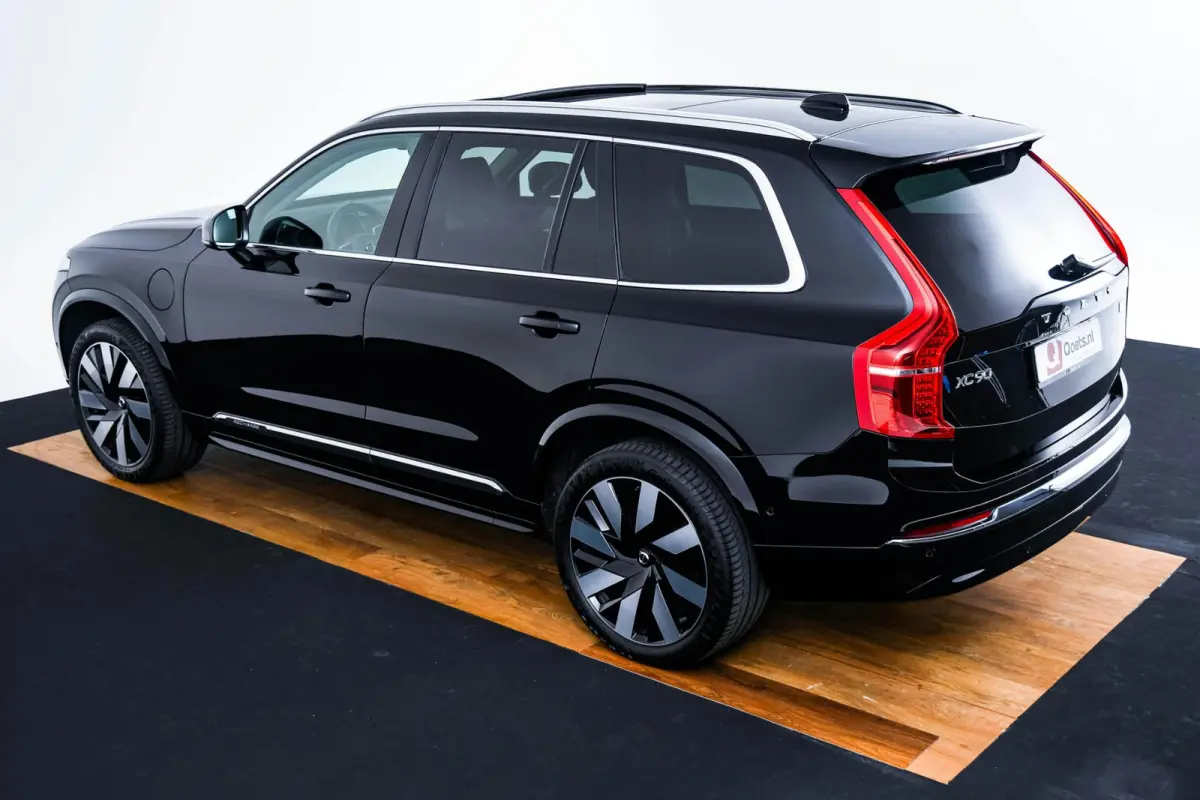 2.0 T8 Recharge AWD Plus Bright Trekhaak - Panoramadak - Adaptieve Cruise Control - Harman Kardon - Visual Park Assist - Stoelverwarming voor/achter - Verwarmbare voorruit - Getinte Ruiten -