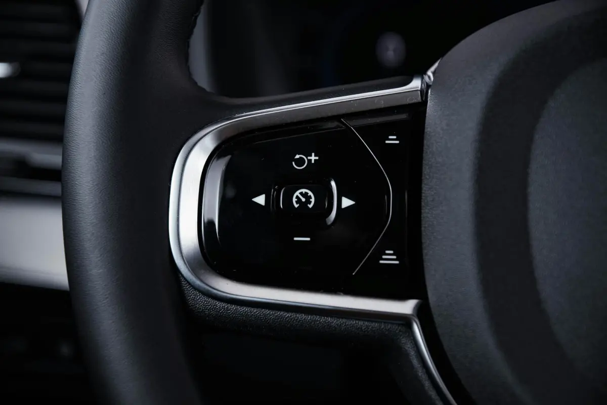 2.0 T8 Recharge AWD Plus Bright Trekhaak - Panoramadak - Adaptieve Cruise Control - Harman Kardon - Visual Park Assist - Stoelverwarming voor/achter - Verwarmbare voorruit - Getinte Ruiten -