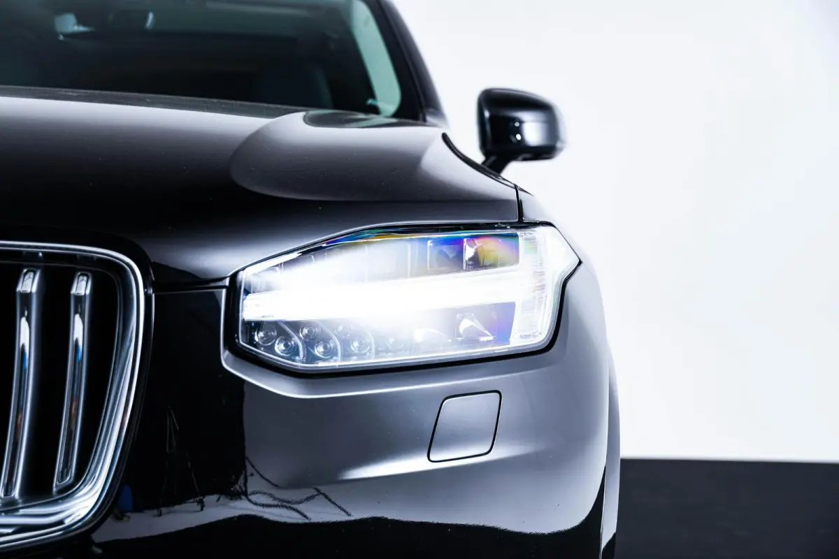 2.0 T8 Recharge AWD Plus Bright Trekhaak - Panoramadak - Adaptieve Cruise Control - Harman Kardon - Visual Park Assist - Stoelverwarming voor/achter - Verwarmbare voorruit - Getinte Ruiten -