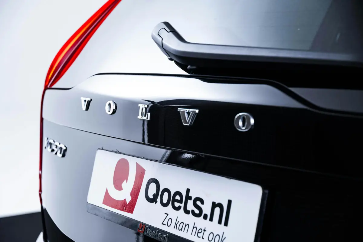 2.0 T8 Recharge AWD Plus Bright Trekhaak - Panoramadak - Adaptieve Cruise Control - Harman Kardon - Visual Park Assist - Stoelverwarming voor/achter - Verwarmbare voorruit - Getinte Ruiten -