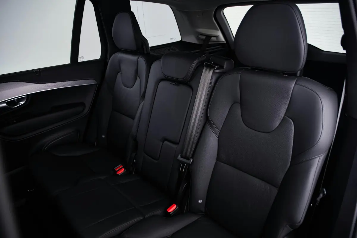 2.0 T8 Recharge AWD Plus Bright Trekhaak - Panoramadak - Adaptieve Cruise Control - Harman Kardon - Visual Park Assist - Stoelverwarming voor/achter - Verwarmbare voorruit - Getinte Ruiten -