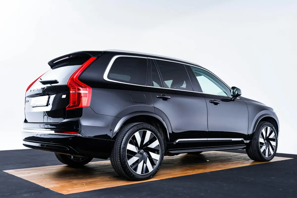 2.0 T8 Recharge AWD Plus Bright Trekhaak - Panoramadak - Adaptieve Cruise Control - Harman Kardon - Visual Park Assist - Stoelverwarming voor/achter - Verwarmbare voorruit - Getinte Ruiten -