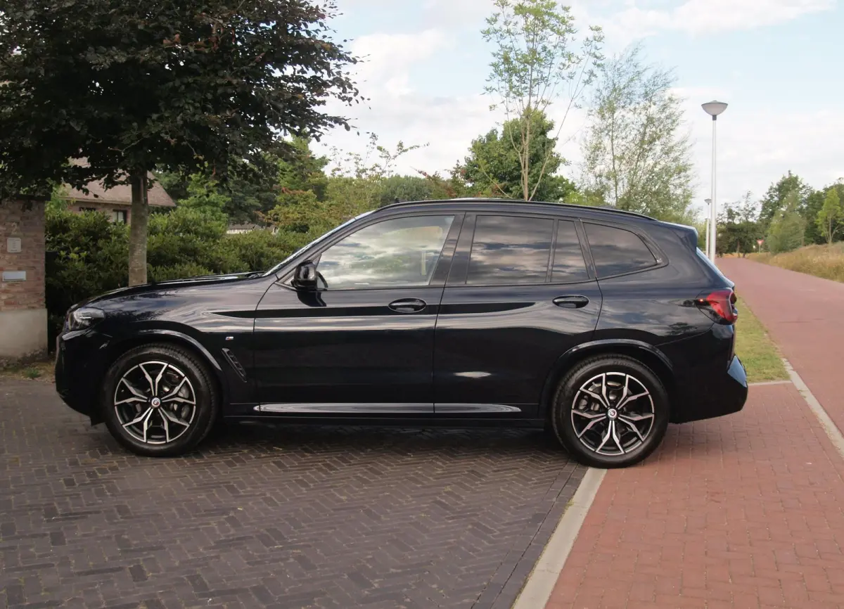 Executive 80 kWh | Facelift Model | Shadow Line | Panoramadak | Camera | Sfeerverlichting | NL-Auto |