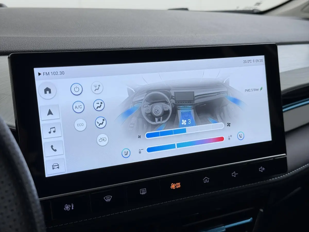 MG5 Electric Long Range Comfort 61 kWh VAN:24.900,- VOOR:21.877,- UW HERFSTVOORDEEL:3.023,- SOH 96% | ACHTERUITRIJCAMERA | ADAPTIVE CRUISE CONTROL | STOEL & STUURVERWARMING | MG DEALER ONDER