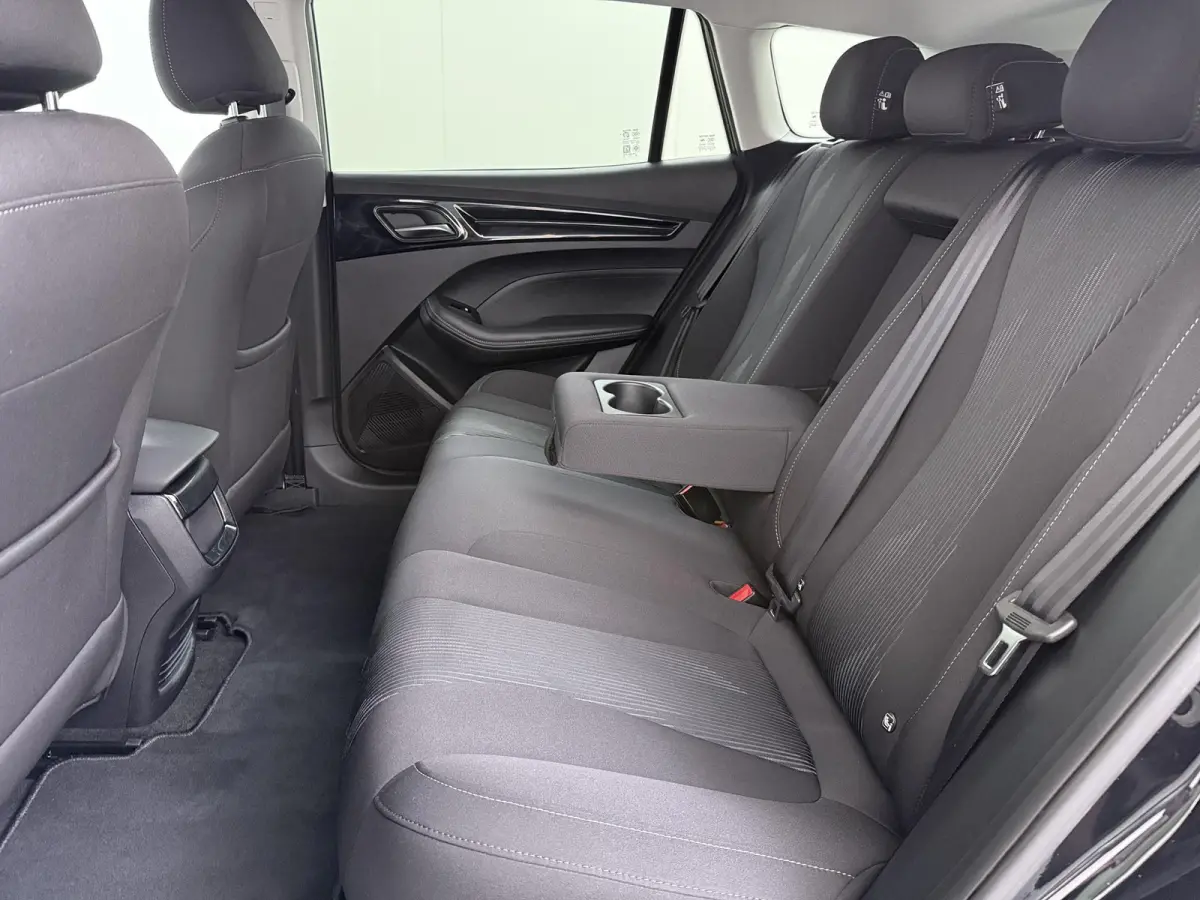 MG5 Electric Long Range Comfort 61 kWh VAN:24.900,- VOOR:21.877,- UW HERFSTVOORDEEL:3.023,- SOH 96% | ACHTERUITRIJCAMERA | ADAPTIVE CRUISE CONTROL | STOEL & STUURVERWARMING | MG DEALER ONDER