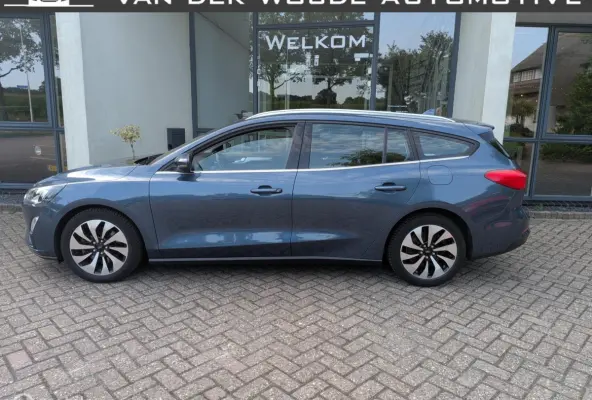 1.0 EcoBoost Hybrid Trend Edition Business