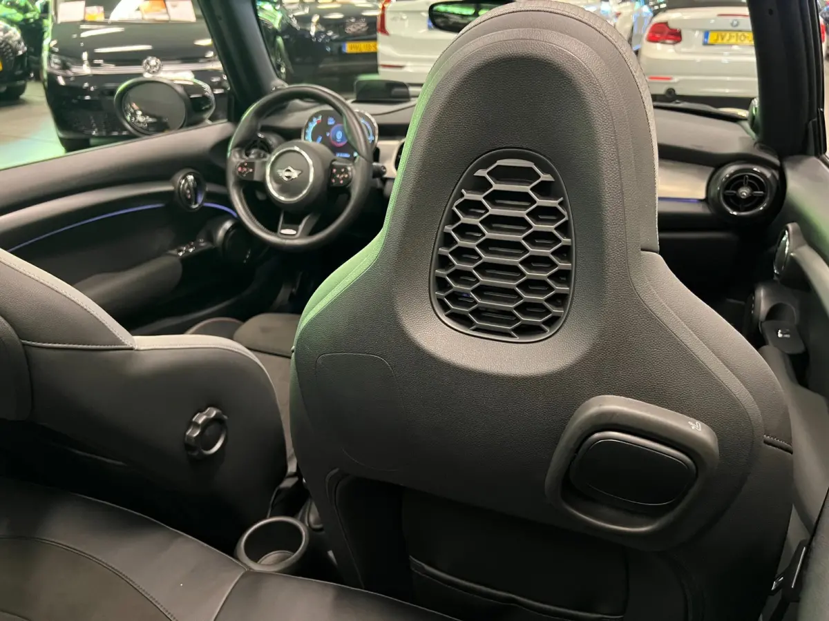 2.0 S JCW 18'' JCW-STOELEN/NAVI/H-UP/H-KARDON/CAM/DAB/CARPLAY///