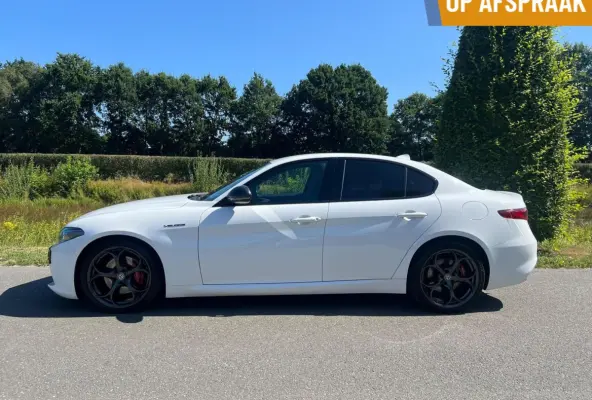 2.0T Q4 Veloce, 65dkm, 320pk, Squadra