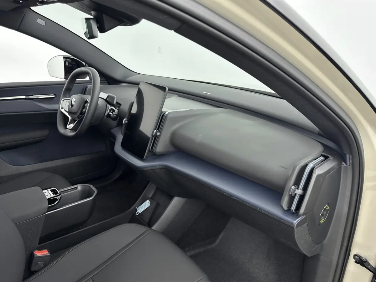 P5 Long Range Ultra Europa 69 kWh | Apple Carplay/Android Auto|telefoonintegratie premium | Dodehoekdetectie met correctie | Draadloze telefoonlader