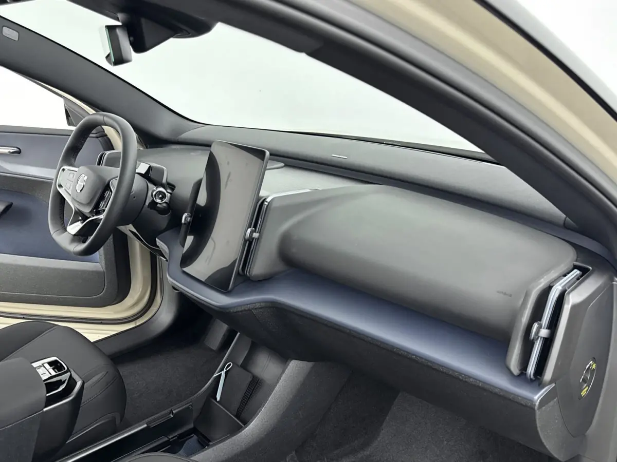 P5 Long Range Ultra Europa 69 kWh | Apple Carplay/Android Auto|telefoonintegratie premium | Dodehoekdetectie met correctie | Draadloze telefoonlader