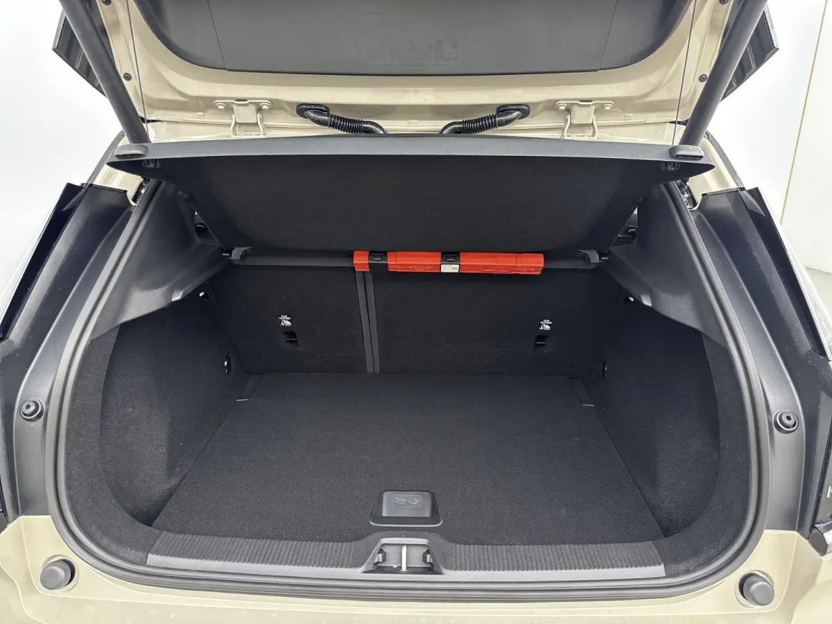 P5 Long Range Ultra Europa 69 kWh | Apple Carplay/Android Auto|telefoonintegratie premium | Dodehoekdetectie met correctie | Draadloze telefoonlader