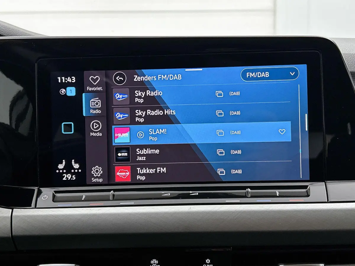 1.0 eTSI Life Business 110 PK | Automaat | Navigatie | Parkeersensoren | Adaptive Cruise Control | Apple Carplay | Android Auto | Stoelverwarming | Stuurverwarming | Climatronic | Lichtmetal