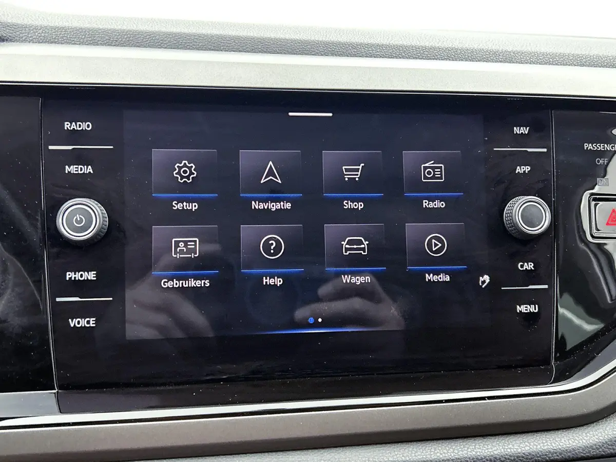 1.0 TSI R-Line Edition 95 PK | R-Line | Apple Carplay | Android Auto | Adaptive Cruise Control | Climatic | Lichtmetalen velgen | LED dagrijverlichting |