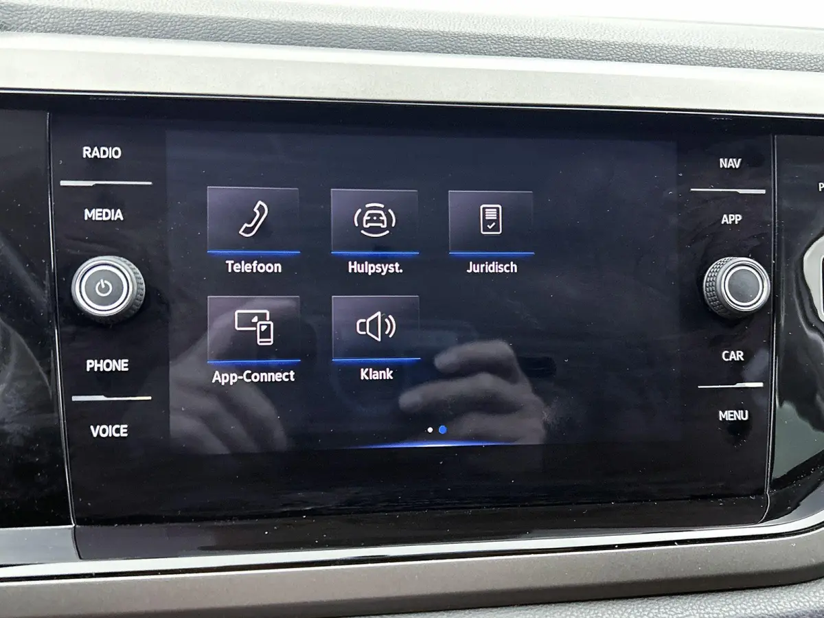 1.0 TSI R-Line Edition 95 PK | R-Line | Apple Carplay | Android Auto | Adaptive Cruise Control | Climatic | Lichtmetalen velgen | LED dagrijverlichting |