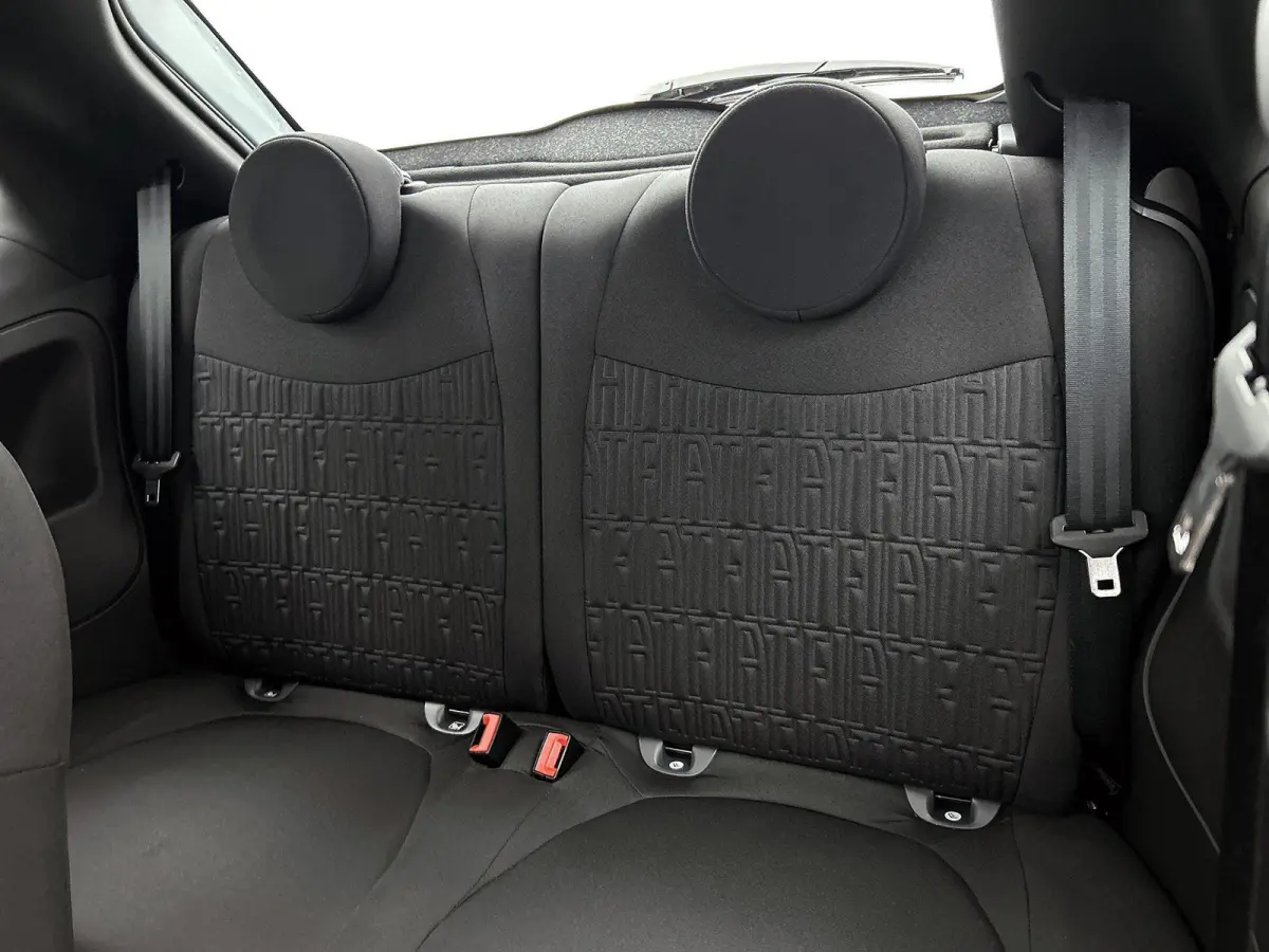 1.0 Hybrid Dolcevita Finale 69 PK | 1e eigenaar | Panoramadak | Apple carplay | Android auto | Airco | Parkeersensoren | Lichtmetalen velgen | DAB |