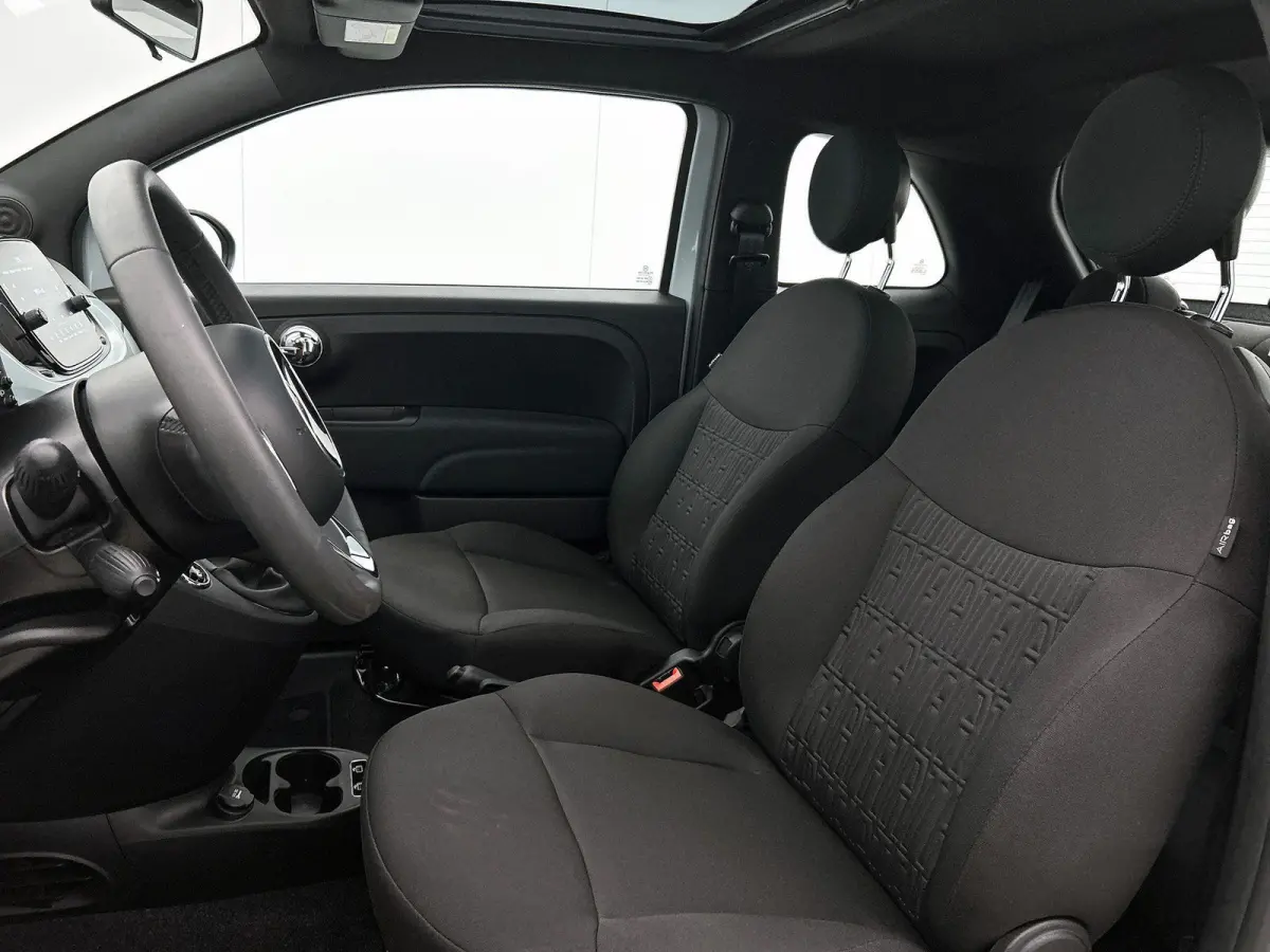 1.0 Hybrid Dolcevita Finale 69 PK | 1e eigenaar | Panoramadak | Apple carplay | Android auto | Airco | Parkeersensoren | Lichtmetalen velgen | DAB |