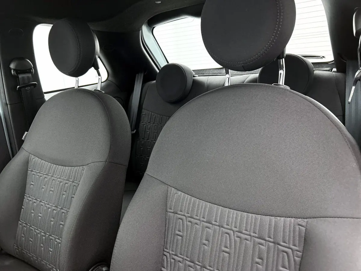 1.0 Hybrid Dolcevita Finale 69 PK | 1e eigenaar | Panoramadak | Apple carplay | Android auto | Airco | Parkeersensoren | Lichtmetalen velgen | DAB |