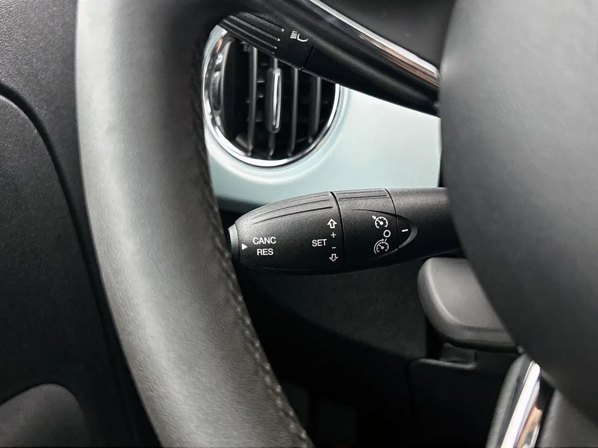 1.0 Hybrid Dolcevita Finale 69 PK | 1e eigenaar | Panoramadak | Apple carplay | Android auto | Airco | Parkeersensoren | Lichtmetalen velgen | DAB |