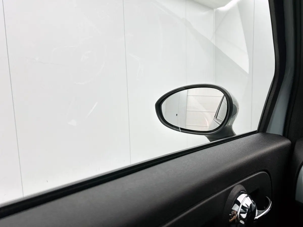 1.0 Hybrid Dolcevita Finale 69 PK | 1e eigenaar | Panoramadak | Apple carplay | Android auto | Airco | Parkeersensoren | Lichtmetalen velgen | DAB |