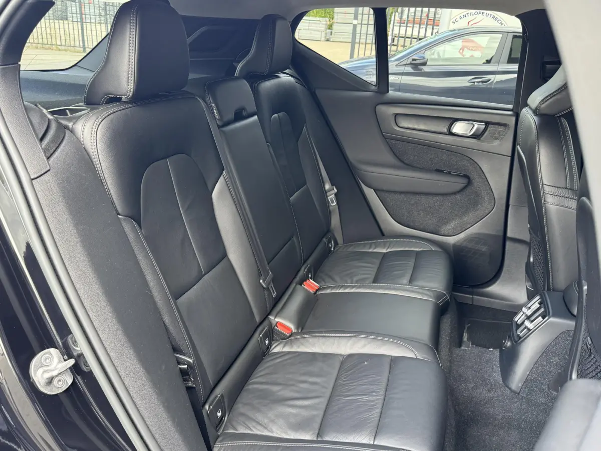 1.5 T5 PLUG-IN HYBRID PLUS DARK I LEDEREN BEKLEDING I WINTERPAKKET I P-CAMERA I ADAPTIVE CRUISE