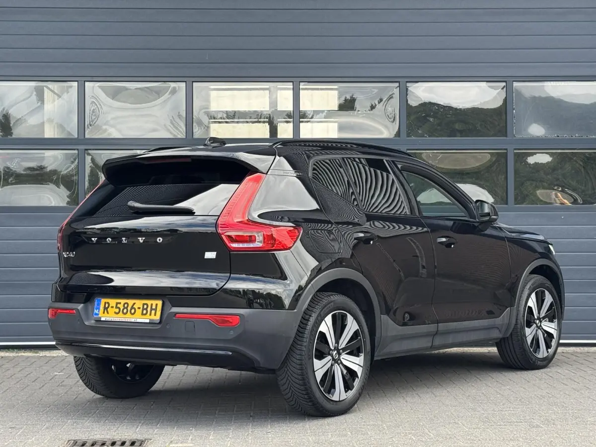 1.5 T5 PLUG-IN HYBRID PLUS DARK I LEDEREN BEKLEDING I WINTERPAKKET I P-CAMERA I ADAPTIVE CRUISE