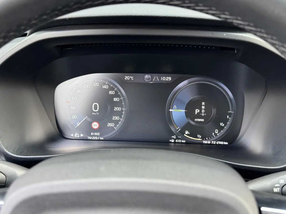 1.5 T5 PLUG-IN HYBRID PLUS DARK I LEDEREN BEKLEDING I WINTERPAKKET I P-CAMERA I ADAPTIVE CRUISE