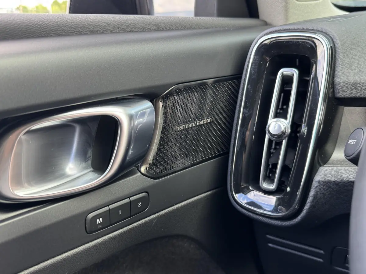 1.5 T5 PLUG-IN HYBRID PLUS DARK I LEDEREN BEKLEDING I WINTERPAKKET I P-CAMERA I ADAPTIVE CRUISE