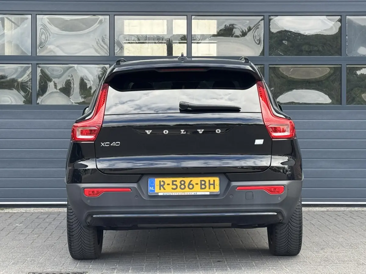 1.5 T5 PLUG-IN HYBRID PLUS DARK I LEDEREN BEKLEDING I WINTERPAKKET I P-CAMERA I ADAPTIVE CRUISE