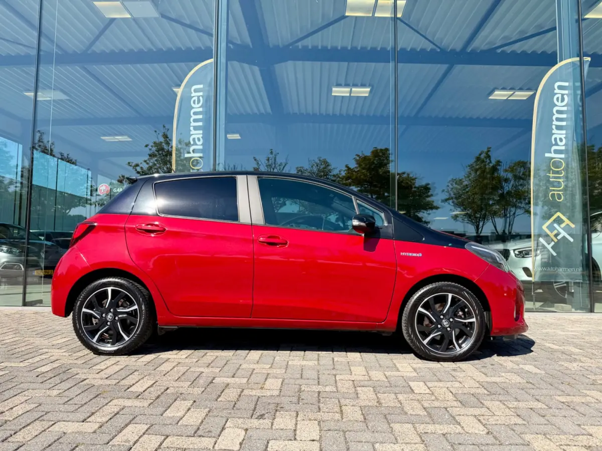 1.5 Hybrid automaat Dynamic Bi-Tone, Navi, KeyLess, Camera