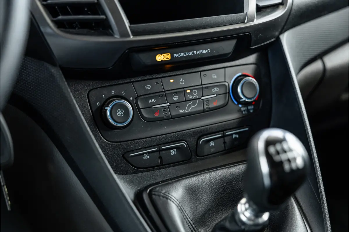 1.5 EcoBlue L2 | CarPlay | Camera | Cruise control | Navigatie | Stoelverwarming | Lane assist | DAB | Euro 6 | Nieuwe APK | Dealer onderhouden