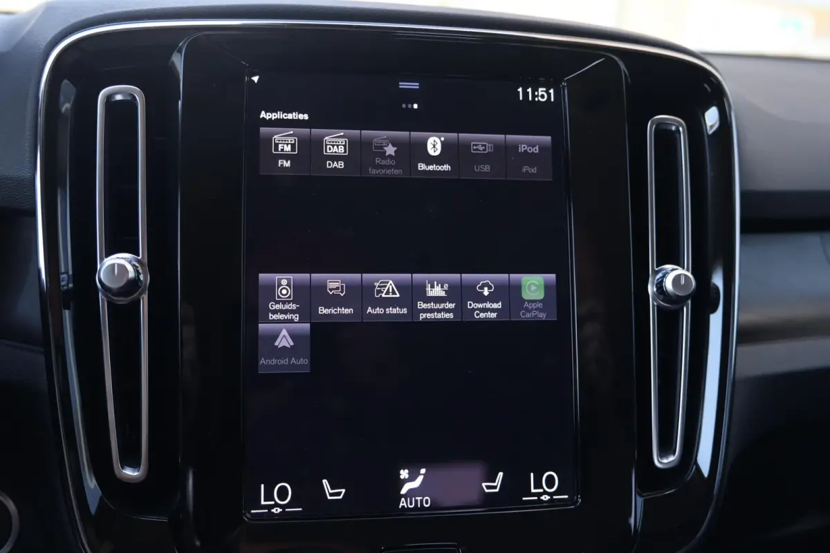 T5 Ultimate Dark | Stoelverwarming | Parkeercamera | Panoramadak | Pilot Assist | BLIS | H/K | 20 Inch | Keyless