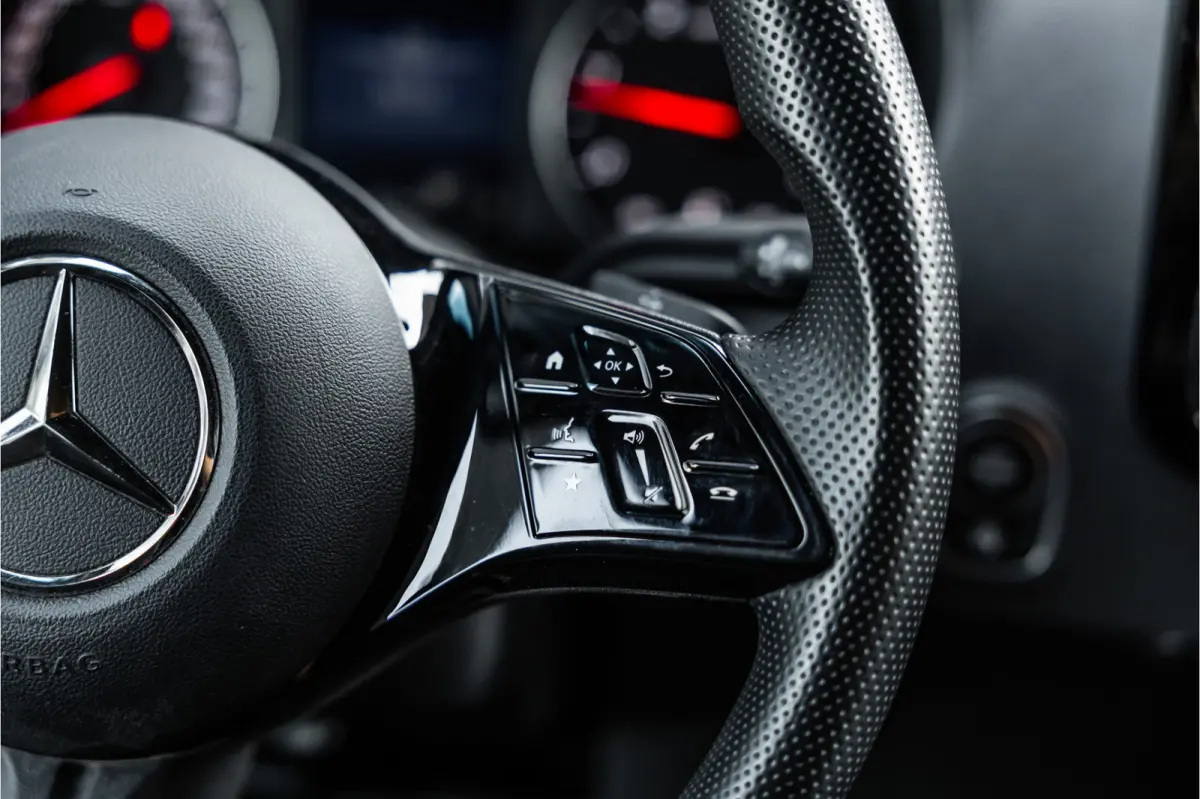 317 1.9 CDI L2H2 | AMG | LED | CarPlay | Camera | Navigatie | Stoelverwarming | Cruise control | Dealer onderhouden | Lederen bekleding | Nieuwe APK | L2H2