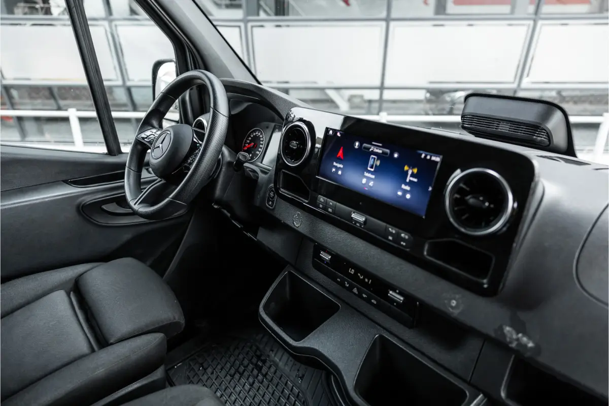 317 1.9 CDI L2H2 | AMG | LED | CarPlay | Camera | Navigatie | Stoelverwarming | Cruise control | Dealer onderhouden | Lederen bekleding | Nieuwe APK | L2H2