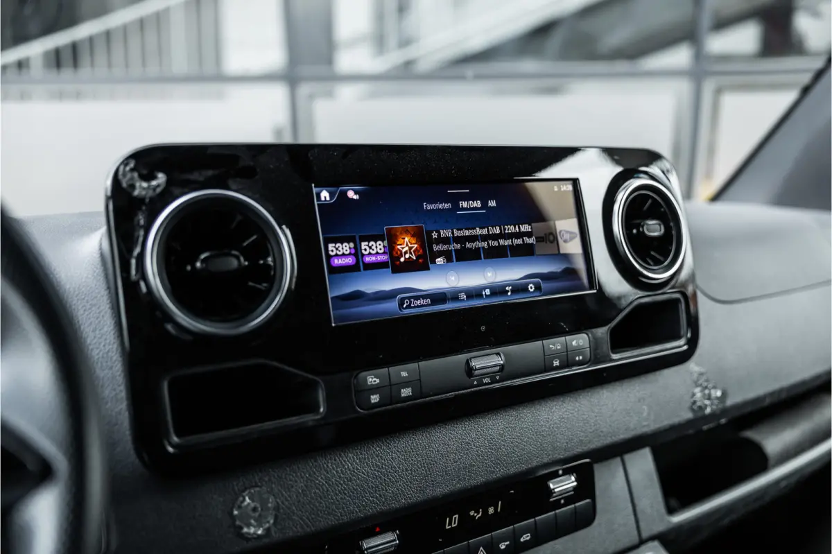 317 1.9 CDI L2H2 | AMG | LED | CarPlay | Camera | Navigatie | Stoelverwarming | Cruise control | Dealer onderhouden | Lederen bekleding | Nieuwe APK | L2H2