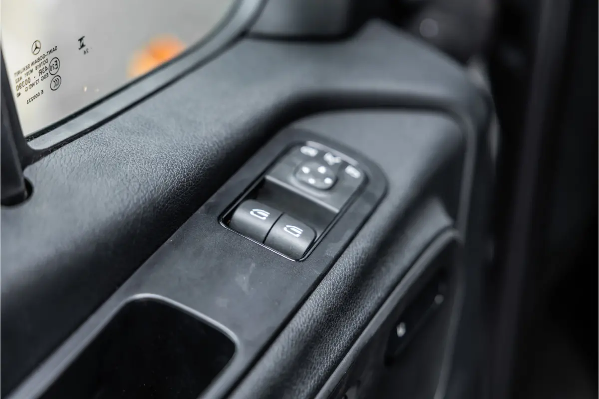 317 1.9 CDI L2H2 | AMG | LED | CarPlay | Camera | Navigatie | Stoelverwarming | Cruise control | Dealer onderhouden | Lederen bekleding | Nieuwe APK | L2H2