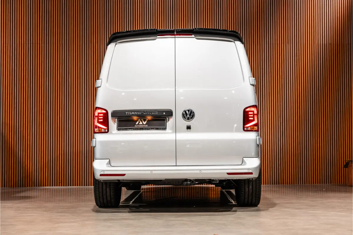 T6.1 2.0 TDI DSG L2H1 | AV Edition | Bi-Xenon | CarPlay | Camera | Cruise control | Trekhaak | MF Stuur | BPM Vrij