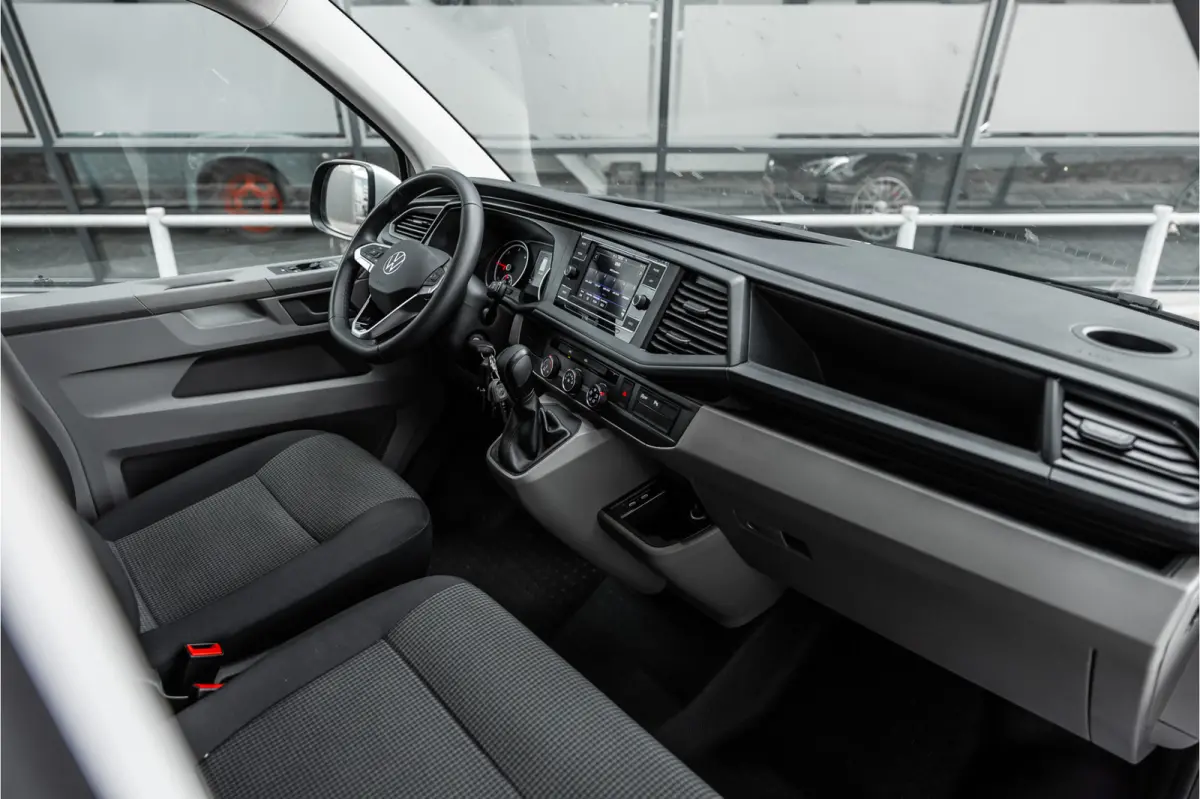 T6.1 2.0 TDI DSG L2H1 | AV Edition | Bi-Xenon | CarPlay | Camera | Cruise control | Trekhaak | MF Stuur | BPM Vrij