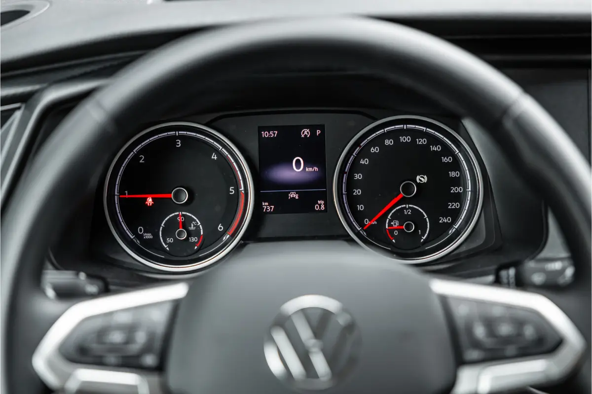 T6.1 2.0 TDI DSG L2H1 | AV Edition | Bi-Xenon | CarPlay | Camera | Cruise control | Trekhaak | MF Stuur | BPM Vrij