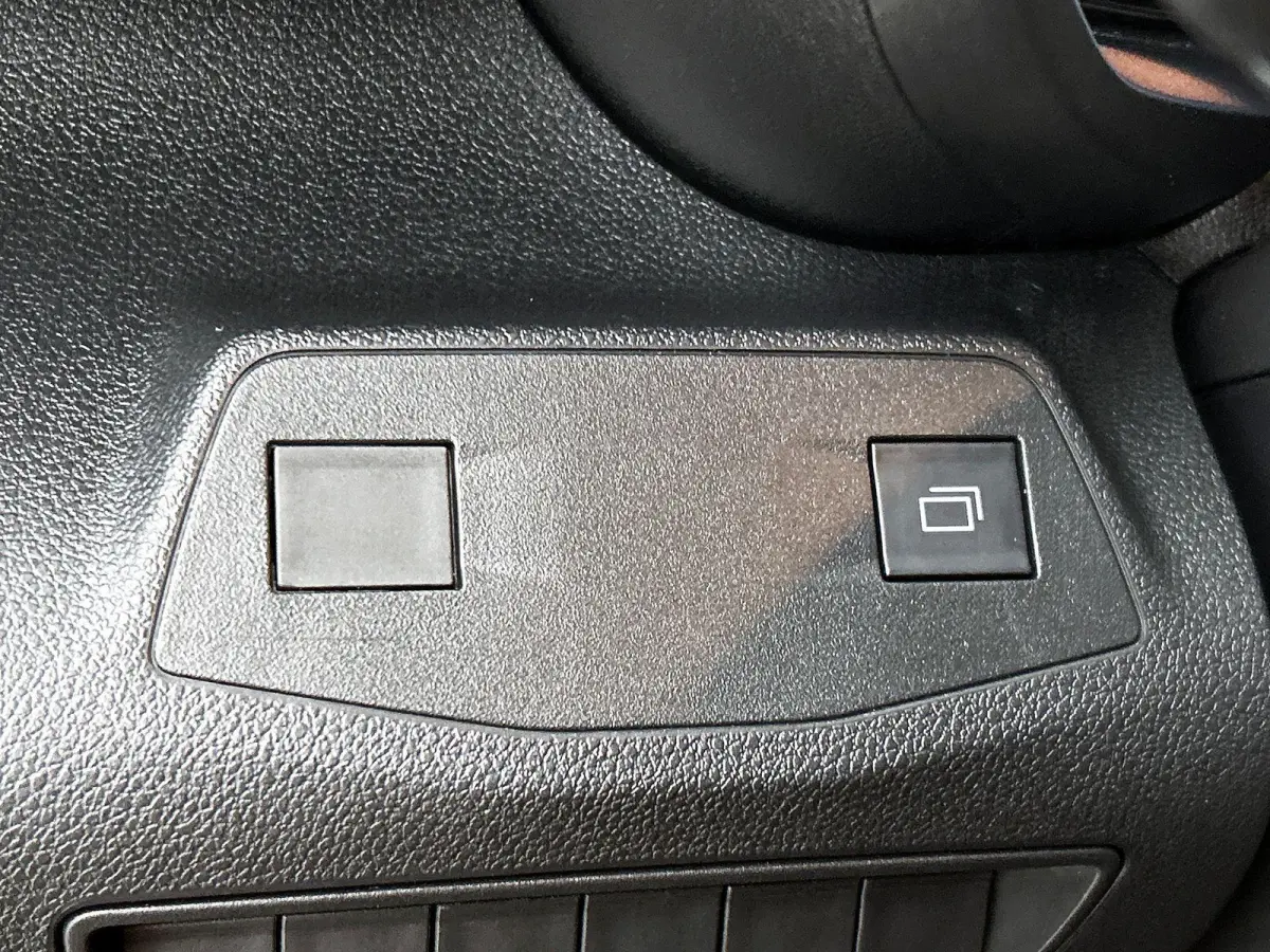1.5 BlueHDi 130PK L2 Automaat Apple Carplay / Android Auto Navigatie Trekhaak Airco Camera Cruise Control Parkeersensoren V+A DAB