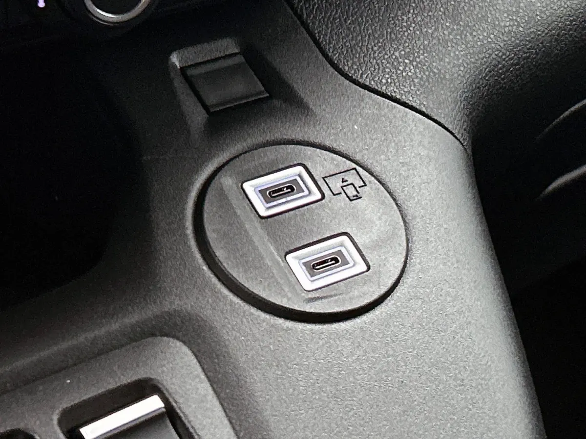 1.5 BlueHDi 130PK L2 Automaat Apple Carplay / Android Auto Navigatie Trekhaak Airco Camera Cruise Control Parkeersensoren V+A DAB