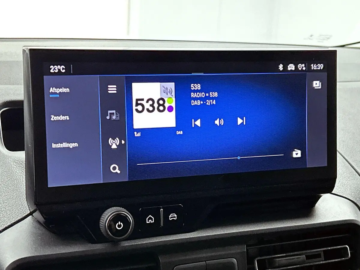 1.5 BlueHDi 130PK L2 Automaat Apple Carplay / Android Auto Navigatie Trekhaak Airco Camera Cruise Control Parkeersensoren V+A DAB